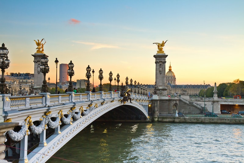Pont Alexandre III - Sehenswürdigkeiten in Paris