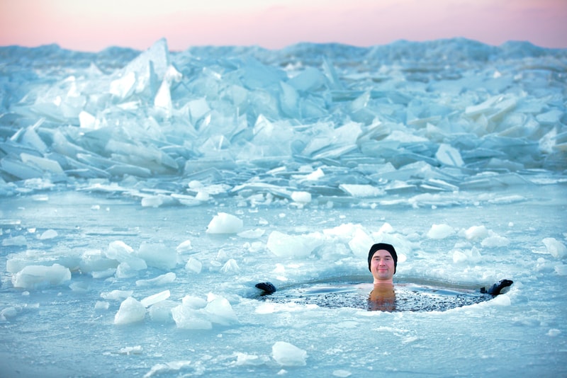 plongée_dans_la_glace - Sports Nautiques