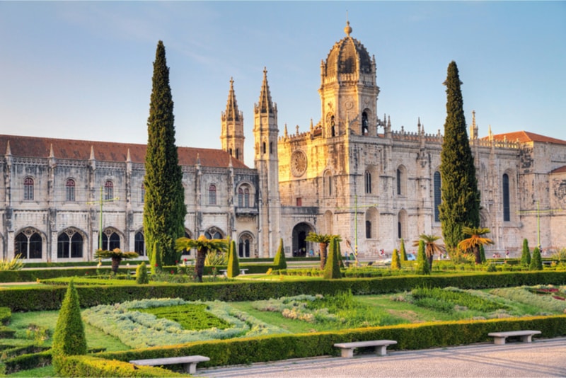 The Jerónimos Monastery />