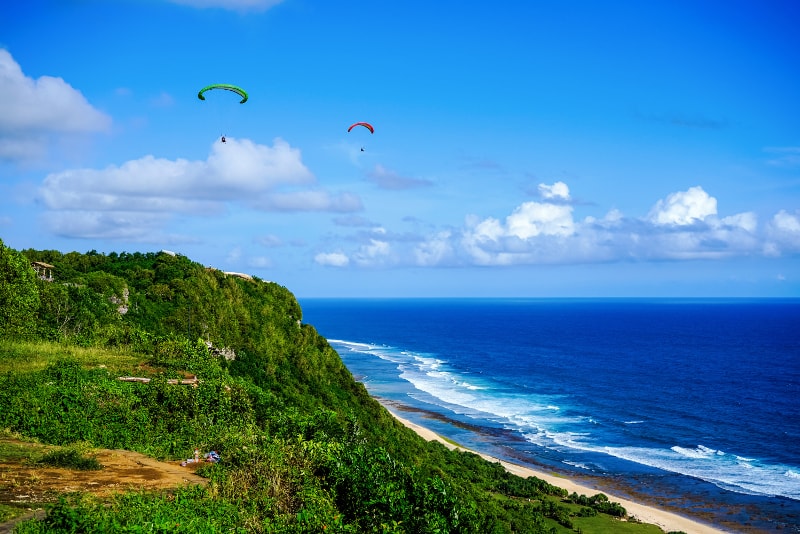 Paragliding - Unterhaltsame Aktivitäten in Bali