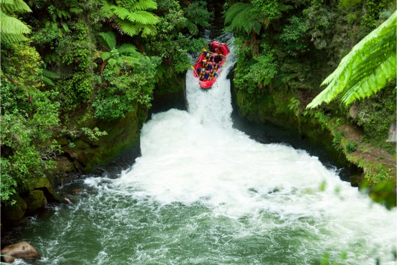 White-water rafting - Fun things to do in New Zealand 
