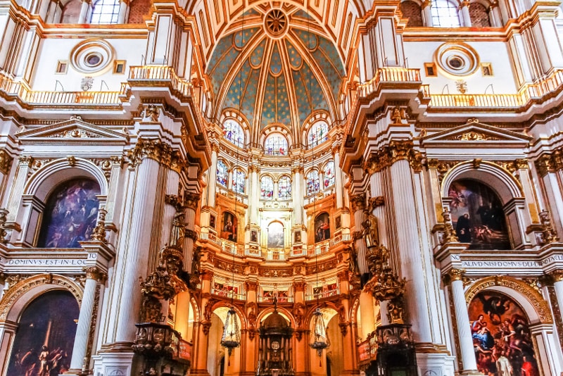 Cathedral Inside - Sehenswürdigkeiten in Granada