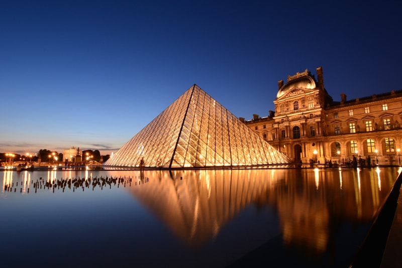 louvre tour paris