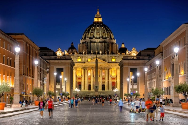 at night Vatican Museums tours