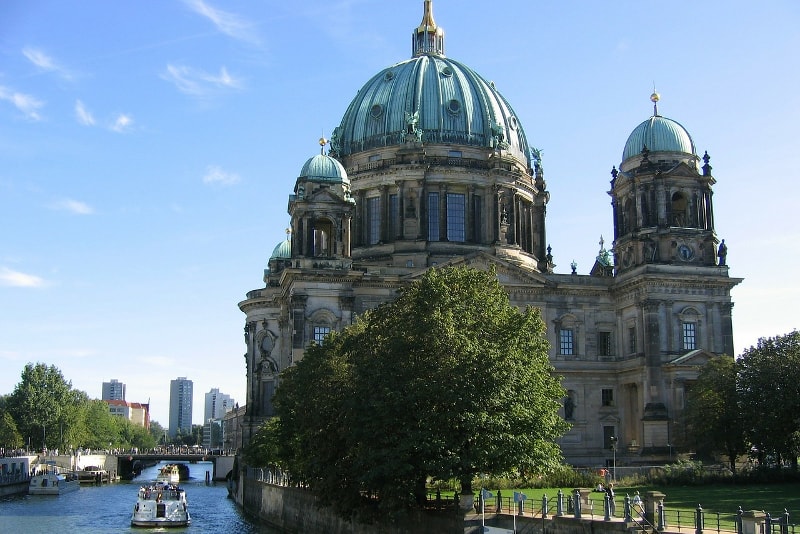 Berlin tour en bateau - Berlin Tours – 13 Visites Incontournables