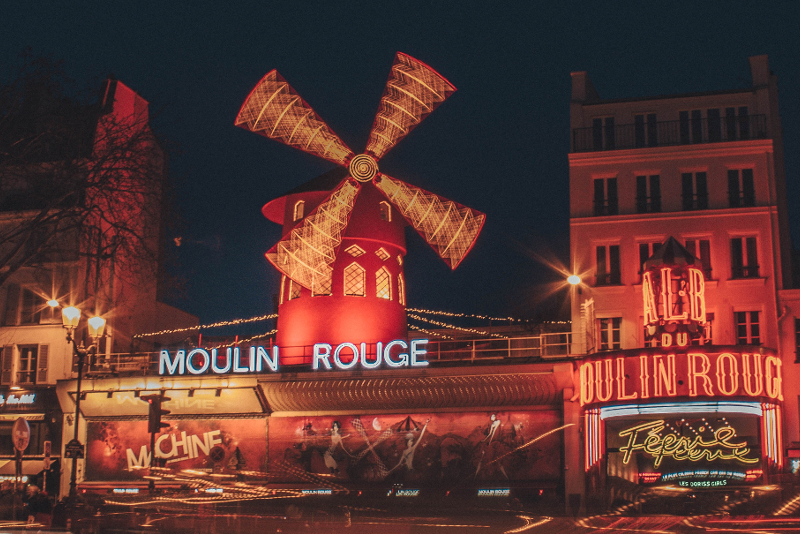Moulin Rouge show 