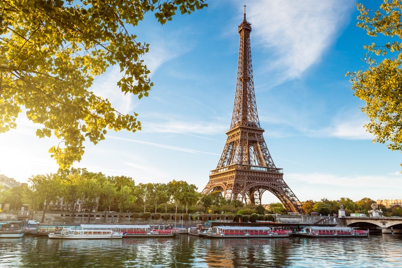 Torre Eiffel vista dalla Senna