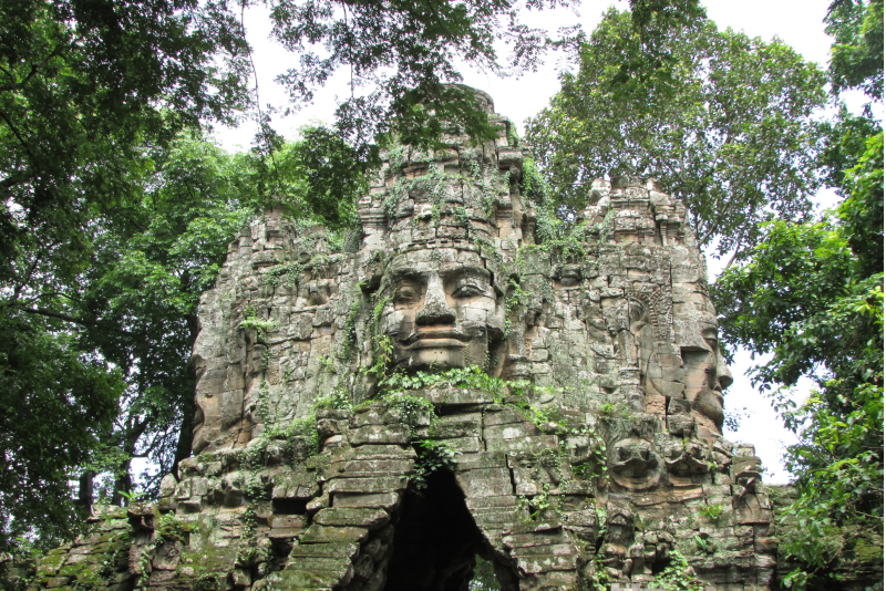 Angkor faces - Angkor temples tours