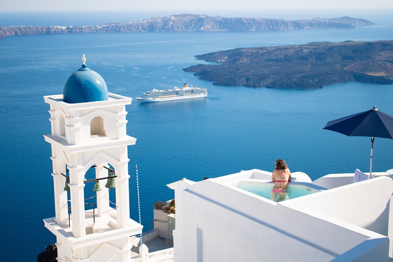 Santorini day trips from Athens