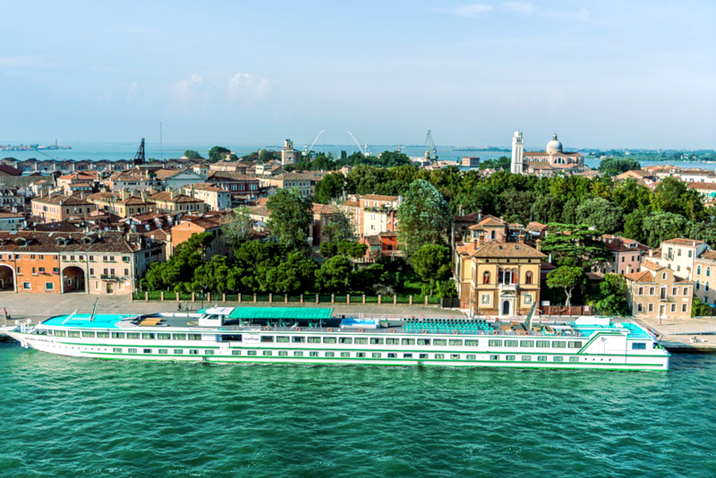 Cruise in Venice