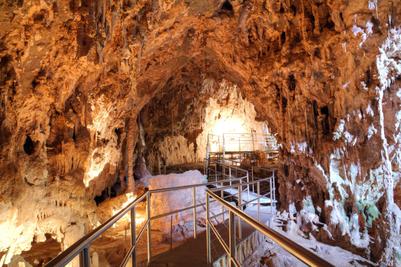 Jenolan caves day trips from Sydney