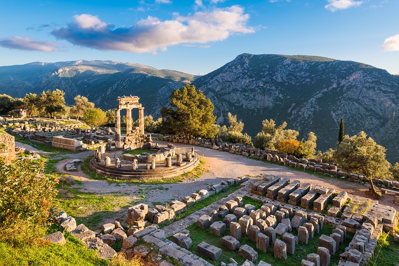 Delphi day trips from Athens