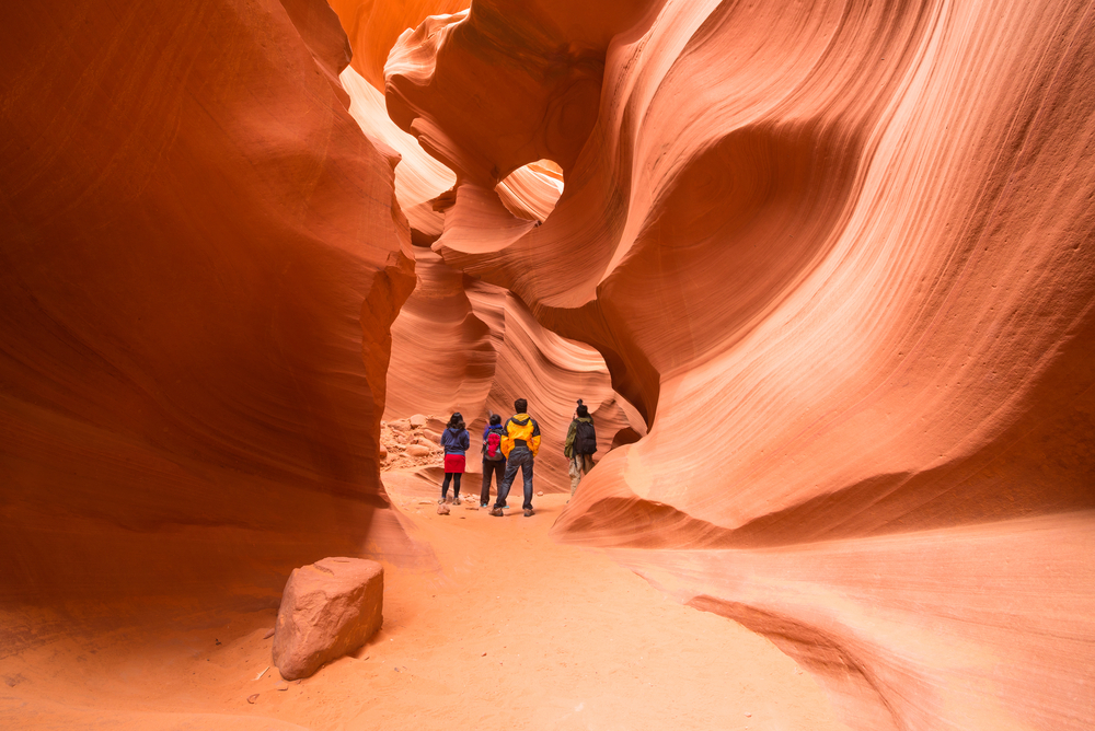 upper antelope canyon tours from las vegas