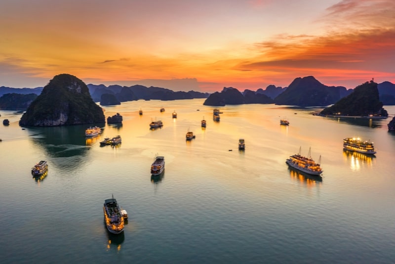 2-Day Oriental Sails Junk Cruise of Halong Bay from Hanoi