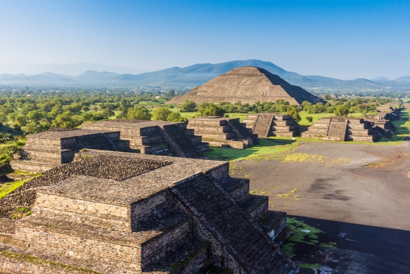 Admisión y transporte por la vía rápida de Teotihuacán desde la Ciudad de México