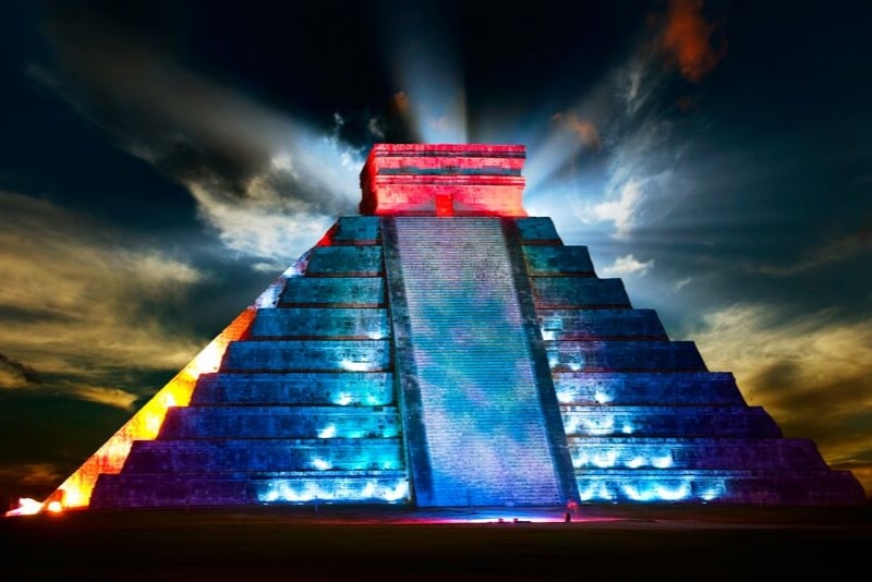 Chichen Itza Licht- und Tonshow mit Cenote Chukum