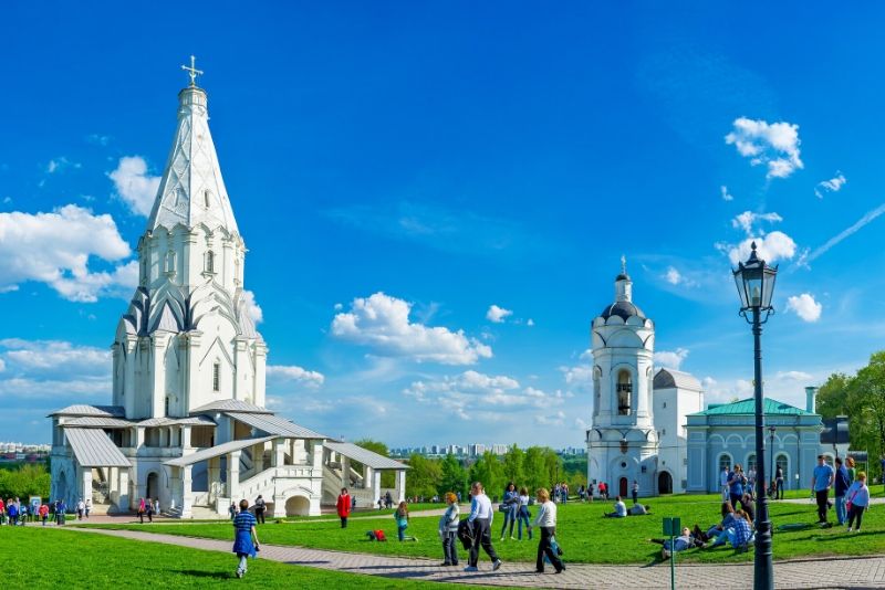 Architecture Tour of Moscow's Metro and Kolomenskoye Estate