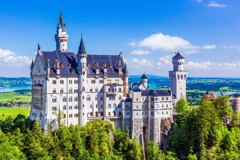 how to tour neuschwanstein castle