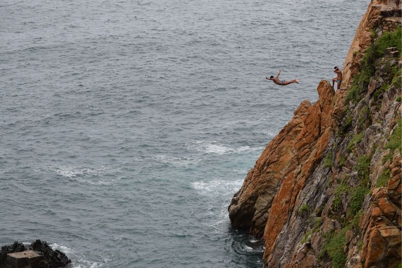 cliff jumping