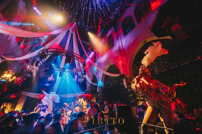Choses à faire en Belgique #42 Découvez la discothèque insolite "le Spirito Brussels"