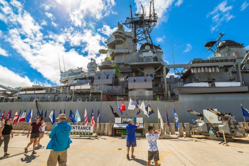 USS Missouri, USS Arizona Memorial, and Pearl Harbor Tour from Waikiki