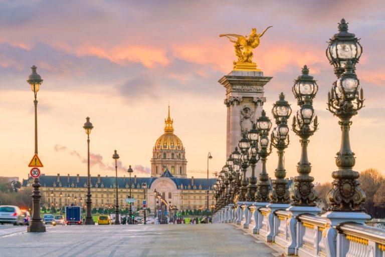 free walking tours paris