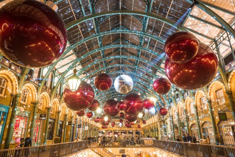 London bei Nacht - Royal Zone mit Weihnachtslichtern