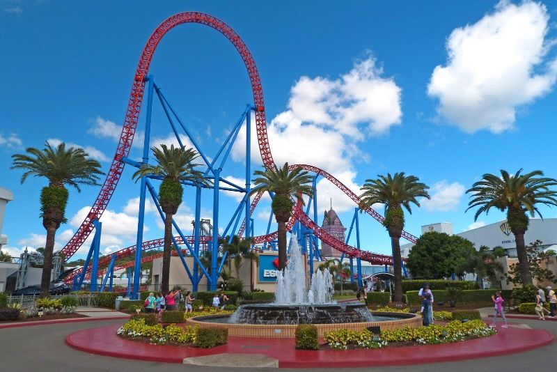 warner bros. movie world theme park