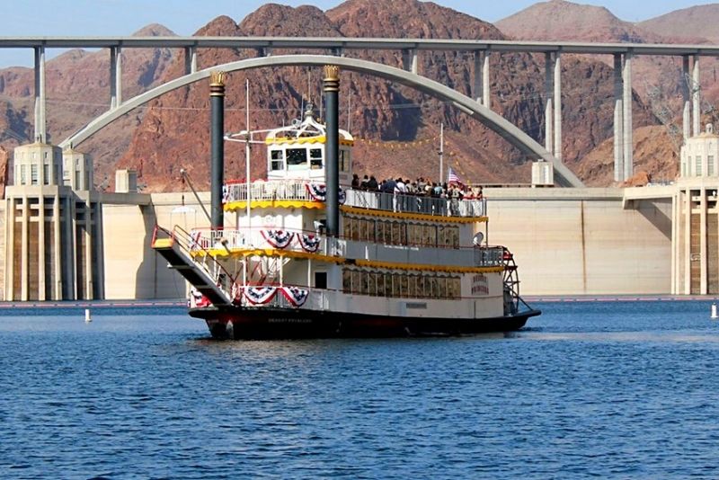 Lake Mead cruise