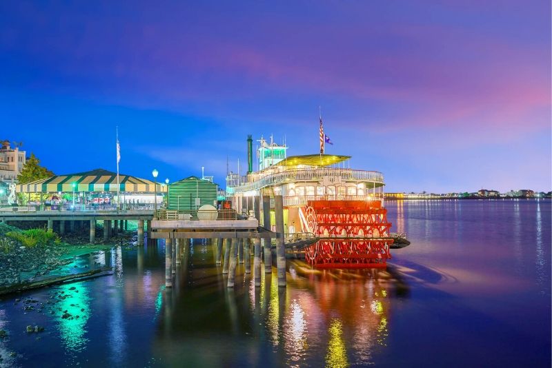 natchez steamboat cruise