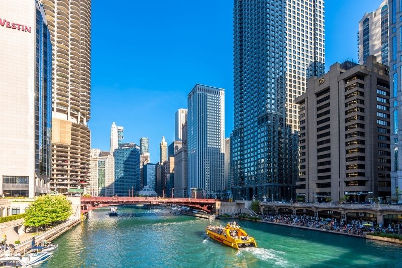 Chicago River architecture cruise