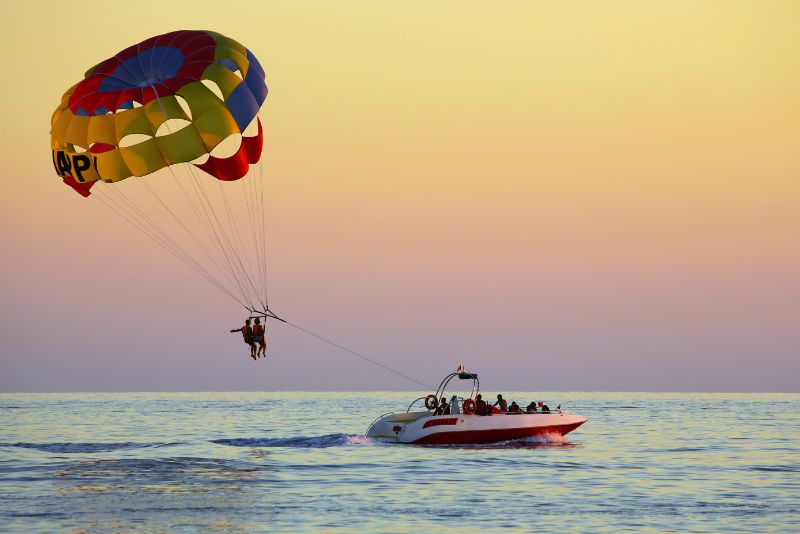 parasailing in Miami