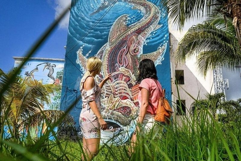 Tour de arte callejero en Cancún, México