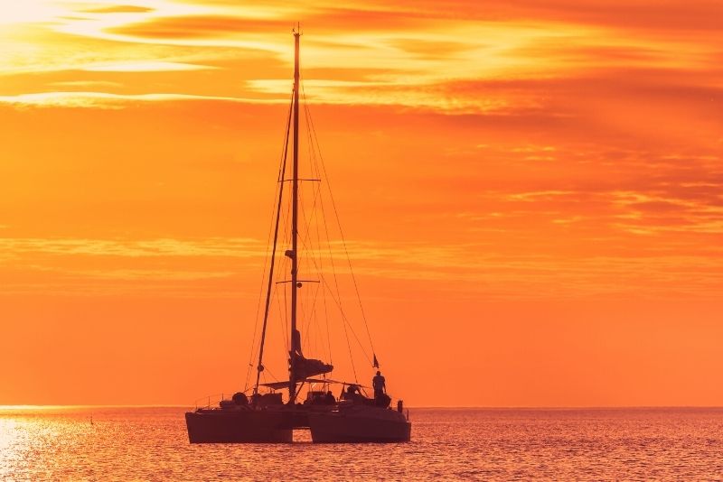 Cairns sunset dinner cruise