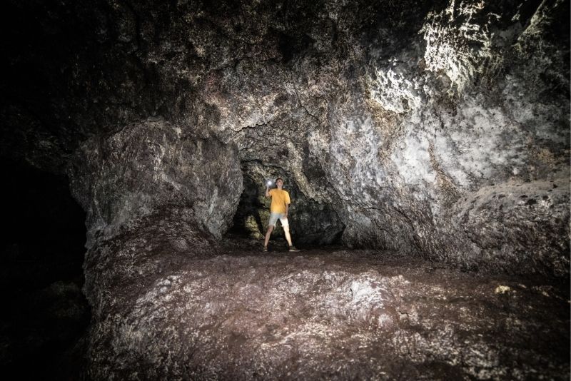 Kaeleku Caverns, Maui