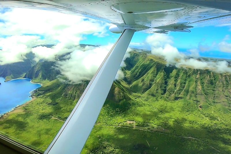 airplane tour in Maui