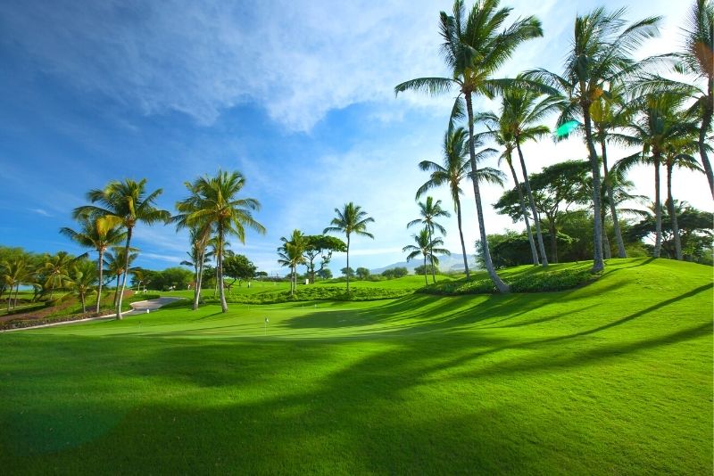golfing in Maui