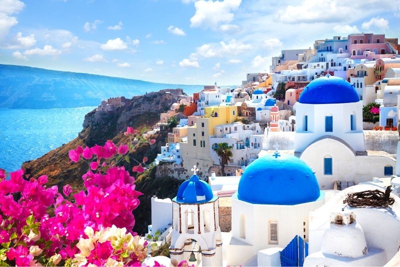 Explore Santorini: the top things to do, where to stay & what to eat