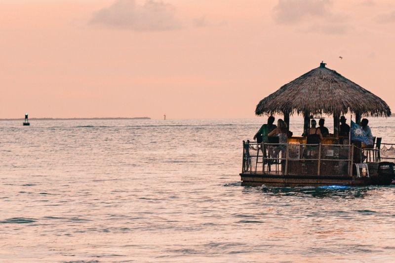 Tiki Boat bar in Tampa