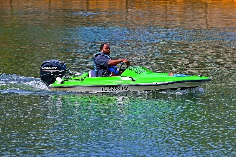 self-guided speedboat tour in Tampa