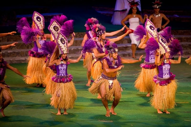 Luau show in Oahu