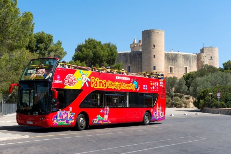 How to get to Camper Outlet in Mallorca by Bus or Train?