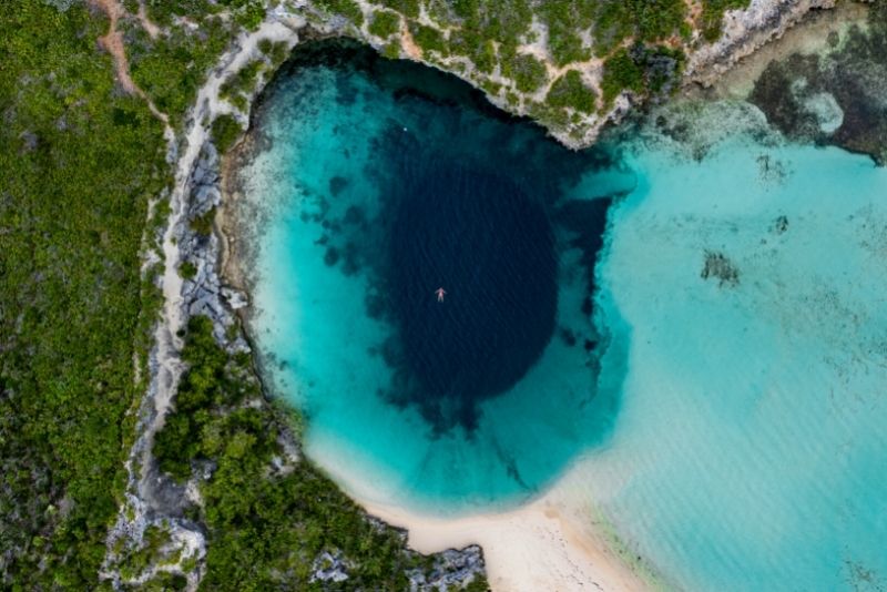 Dean’s Blue Hole in Long Island, The Bahamas