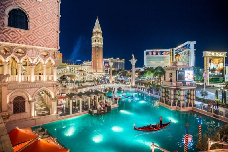 15 Romantic Things to Do for Couples in Las Vegas » Local Adventurer