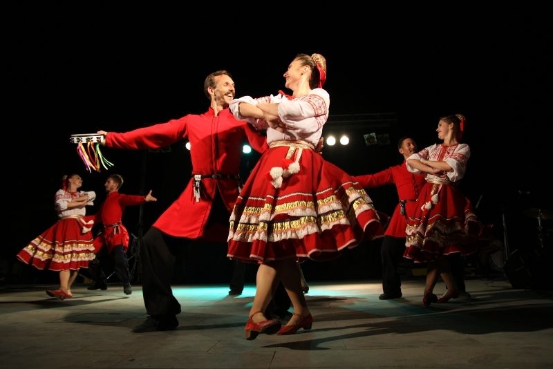 Folk Show of Traditional Russian Dancing & Singing at Nikolayevsky