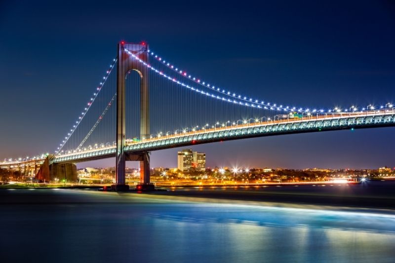 https://tourscanner.com/blog/wp-content/uploads/2021/09/Verrazzano-Narrows-Bridge-Brooklyn.jpg