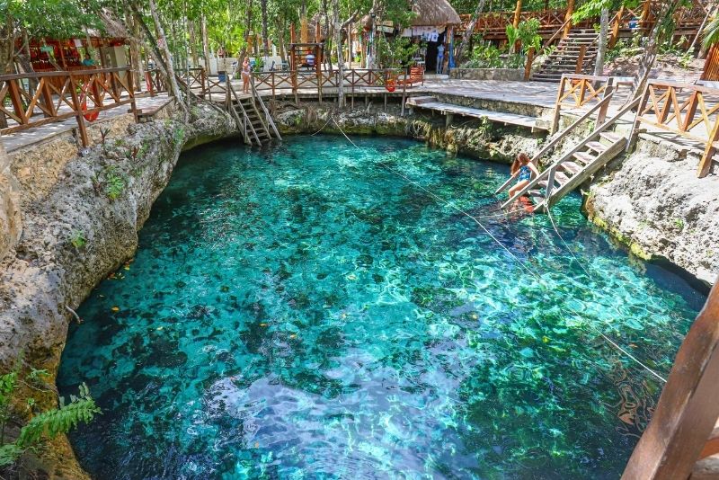 Enchufes en la Riviera Maya - Con la mochila y las cholas