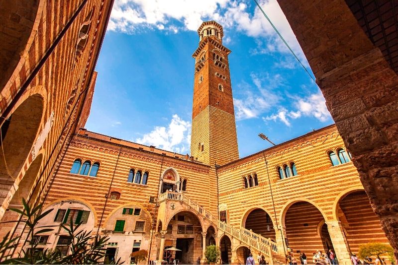 Torre dei Lamberti, Verona