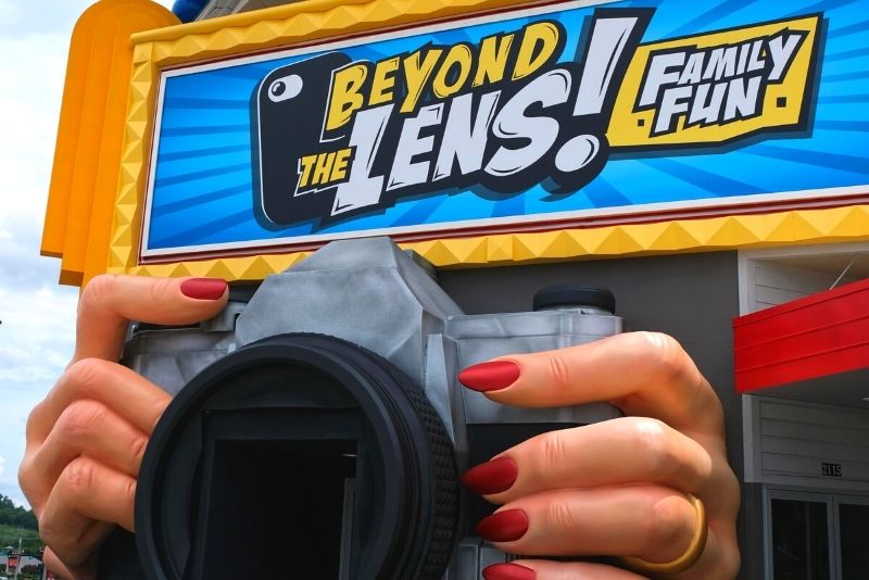 Beyond the Lens!, Branson