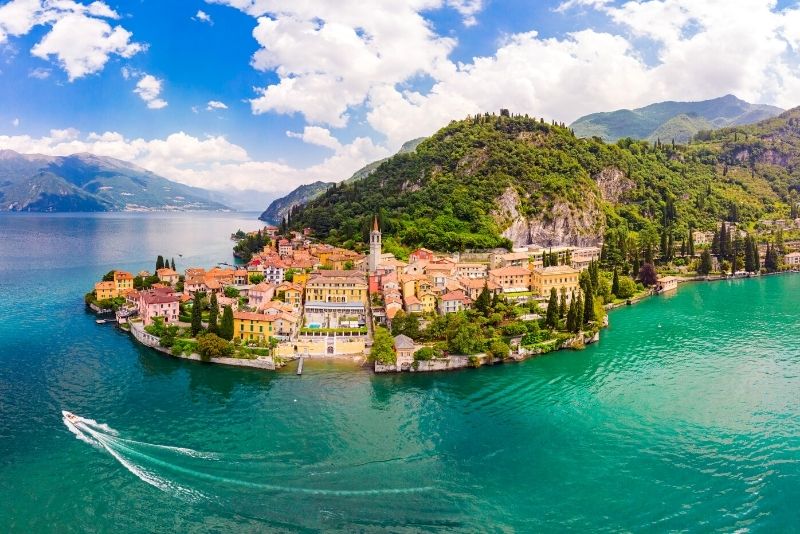 boat tour in Lake Como